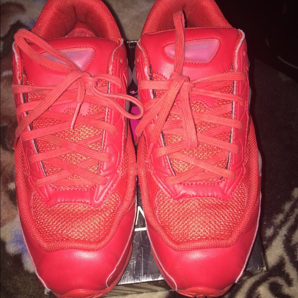 RAF Simons Ozweego Red size (8’5)